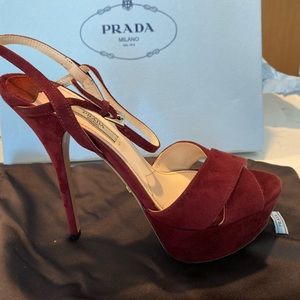 Prada women’s original box. Only worn once.